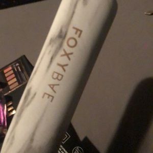 Women’s hair straightener